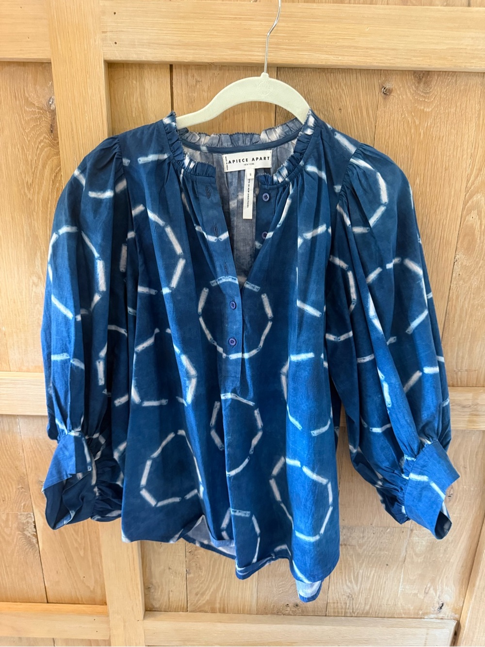 Apiece Apart Top
Mid-sleeved 
Blue/White
Small